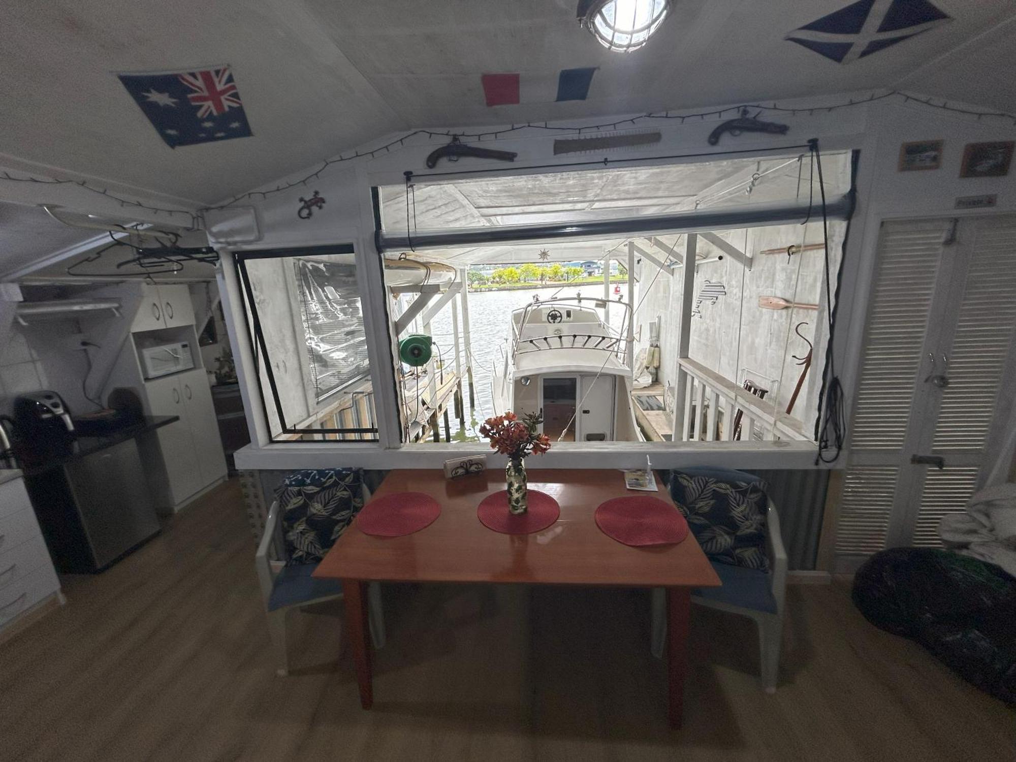 شقة On The Water Boat House وانجاري المظهر الخارجي الصورة